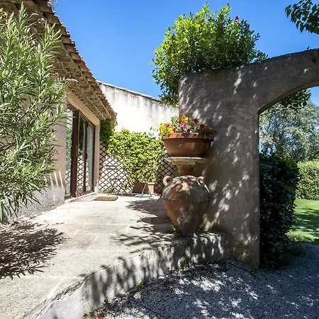 La Ferme Bed and breakfast Saint-Marc-Jaumegarde